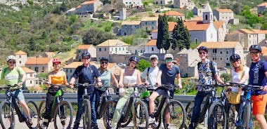 Tour in bici elettrica senza guida dell'isola di Hvar