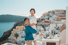 1 Hour Private Couple Photoshoot in Santorini 