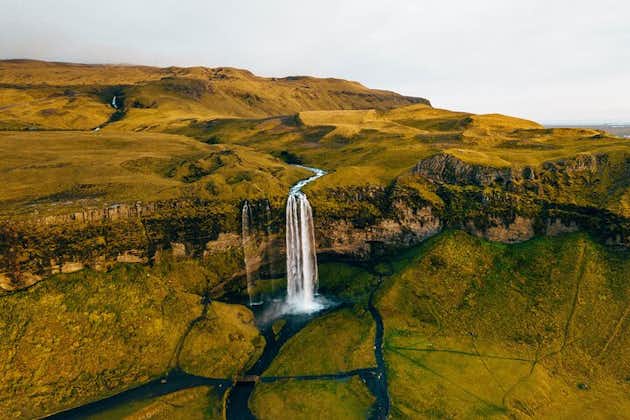 South Coast: Fire & Ice - Waterfalls, Glaciers & Icelandic Lava Show in Vík