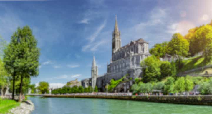 Flüge nach Lourdes, Frankreich