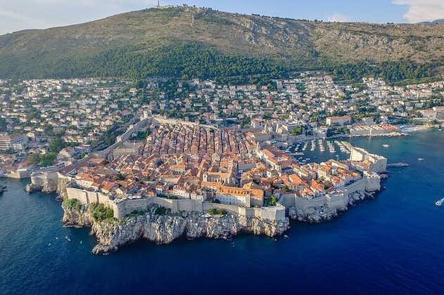 Transfert privé de Sibenik à Dubrovnik, chauffeur local anglophone