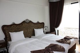 Bab-i Zer Hotel