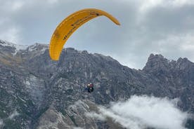 Tandem paragliding i Neustift