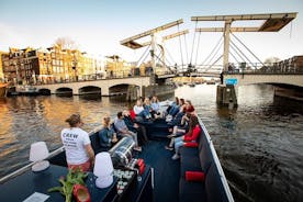 Amsterdam kanalrundfart med liveguide og ubegrænset drinks