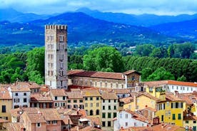 Una mirada a Lucca: recorrido a pie y exploración de Lucca
