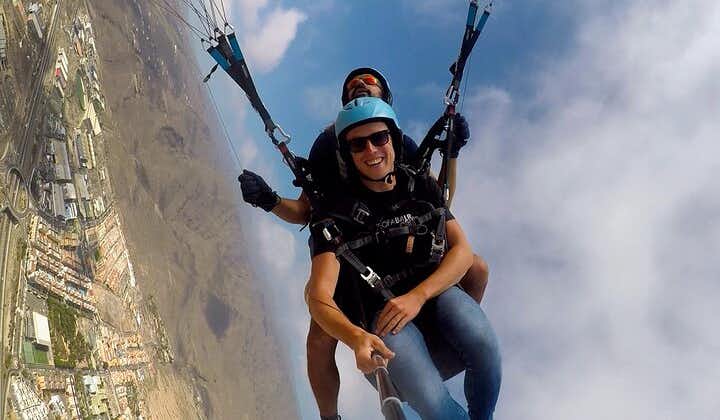 Acrobatic Paragliding Tandem Flight in Tenerife South