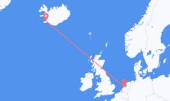 Flyreiser fra byen Reykjavik, Island til byen Amsterdam, Nederland