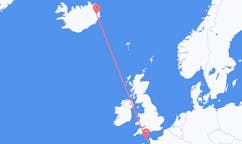 Flyreiser fra byen Saint Peter Port, Guernsey til byen Egilsstaðir, Island