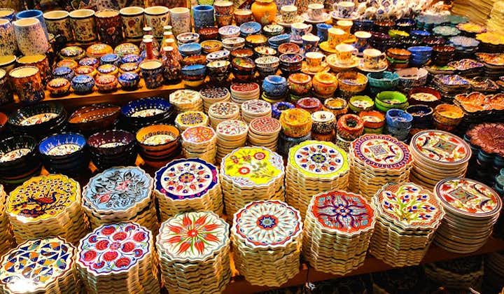 Bosporoscruise og tur til Istanbuls egyptiske bazaar i liten gruppe