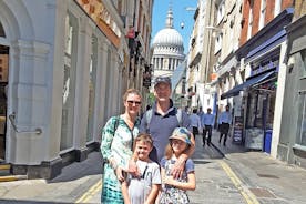 London Highlights Family-Friendly Walking Tour with Top Guide