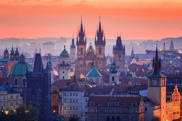 Visite semi-privée d'une journée à Prague avec déjeuner tchèque et croisière fluviale