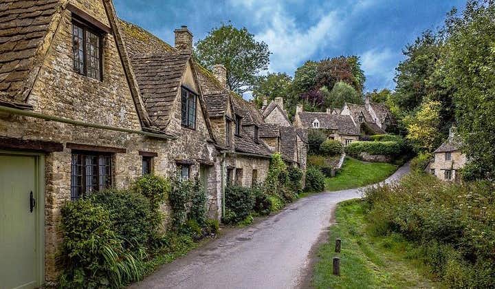 Private 11-hour excursion to Oxford, Stratford and Cotswolds from London