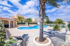 Villa Paraiso - Luxury Villa Perfect for Families!
