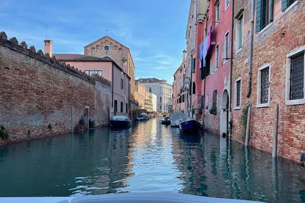 Venecia: los canales ocultos en barco eléctrico
