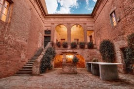 Montalcino: degustação de vinho Brunello e almoço em um castelo toscano