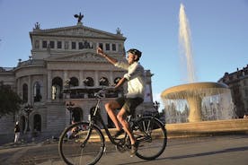 Tour della città di Francoforte in bicicletta fino allo skyline di Goethe e vino di mele
