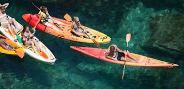 Tour en grupo pequeño de kayak y snorkel en la Costa Brava