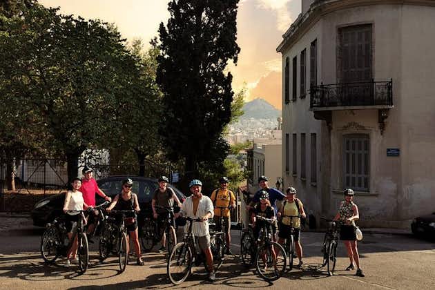 Excursão de bicicleta ao pôr do sol em Atenas em bicicleta elétrica ou regular