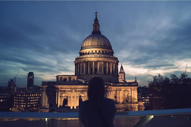 Jeu d'évasion en plein air de Londres hantée