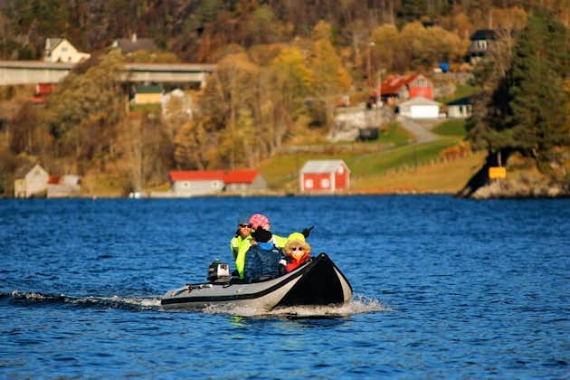 Privé zelfgeleide KaBoat Fjordcruise naar Mostraum vanuit Bergen