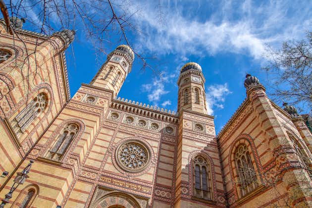 Photo of the Dohány Street Synagogue, also known as the Great Synagogue or Tabakgasse Synagogue, is a historical building in Erzsébetváros, the 7th district of Budapest, Hungary.