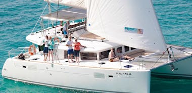 Fuerteventura: Small-Group Magic Deluxe Catamaran Cruise