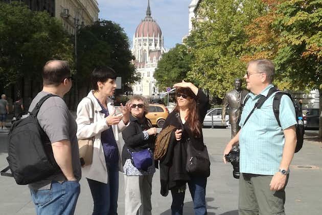 Tour di 3 ore in centro a Budapest per piccoli gruppi con uno storico