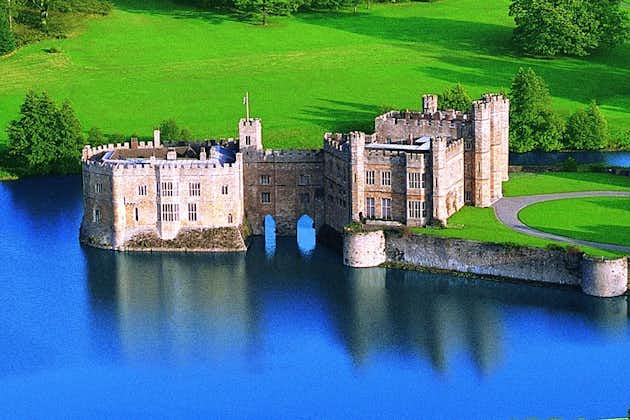 Private Tour to Beautiful Leeds Castle, Kent, from London