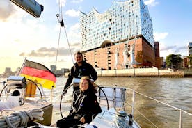 Authentic Sailingtrip "Beyond the Borders of the Port of Hamburg"