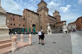 Ferrara Tour of Must-see attracties met de lokale best beoordeelde gids