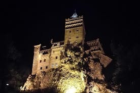 Dois Castelos da Transilvânia em um dia de passeio, o Castelo de Dracula e Peles