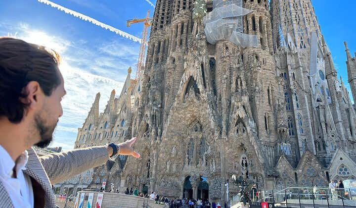 Barcelona Skip the Line Sagrada Familia & Parc Guell Private Tour