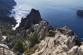 Hiking in the Calanques National Park from Luminy