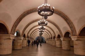 キエフメトロプライベートツアー–地下鉄駅のハイライト