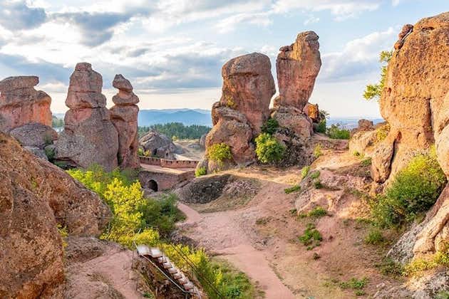 Rocas de Belogradchik y fortaleza de Belogradchik