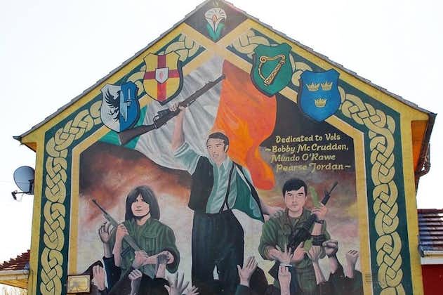 Excursión oficial a un taxi negro en los famosos murales e historia política de Belfast