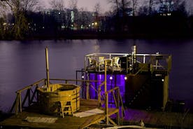 Sauna galleggiante di Riga e vasca idromassaggio