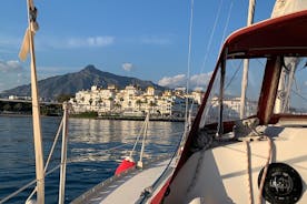 Navegação de veleiro e observação de golfinhos em Marbella