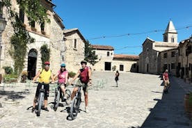 埃诺自行车游览科巴拉湖和蒂蒂尼亚诺城堡