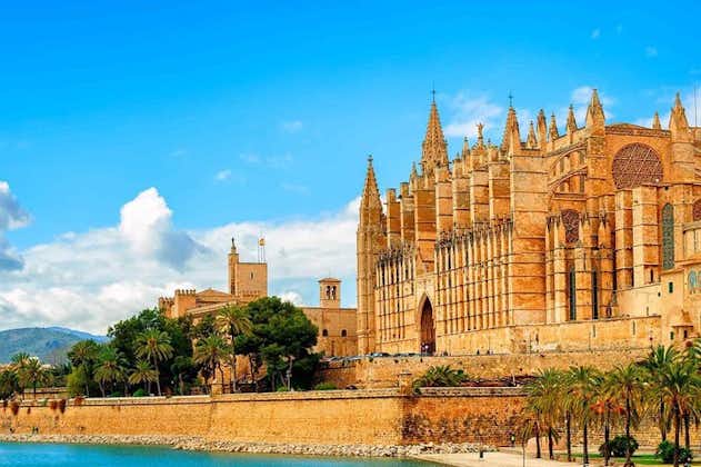 Private Transfer from Mallorca airport (PMI) to Palma de Mallorca city