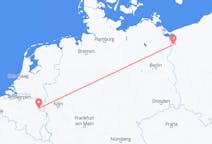 Flug frá Maastricht, Hollandi til Szczecin, Póllandi
