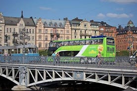 Hop-on-Hop-off-Bus und Boot-Ticket in Stockholm