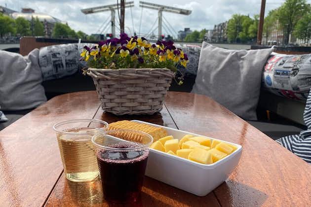 Tour guiado en barco por Ámsterdam con queso holandés y bebidas