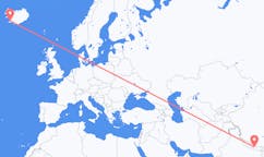 Fly fra byen Katmandu, Nepal til byen Reykjavik, Island