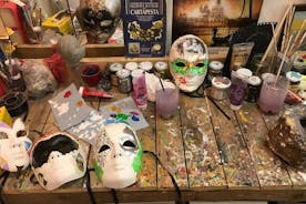 Clase de fabricación de máscaras del Carnaval de Venecia en Venecia, Italia