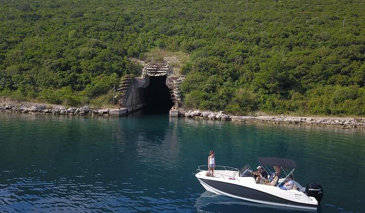 Excursion en bateau vers Lady of the Rock, la base sous-marine et la baignade dans la grotte bleue
