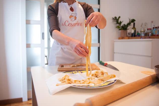 私人面食和提拉米苏课程在Cesarina的家中品尝：Ascoli Piceno