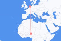Flyg från Abuja, Nigeria till Maastricht, Nederländerna