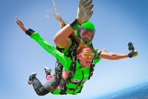 Tandem Parachutespringen Algarve van 15.000ft — 5000m