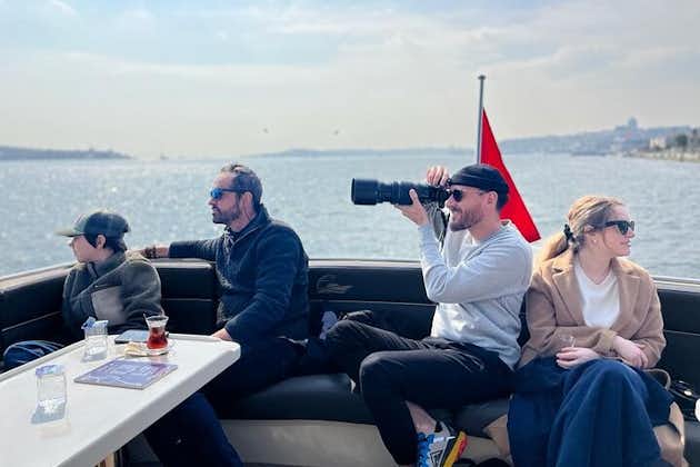 Bosporen-yachtkryssning för små grupper i Istanbul